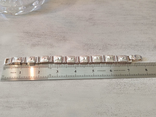 Panel Swirl Design Bracelet Silver Tone Magnetic Clasp 7 Inch - Lot P4