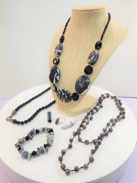 7 Pcs Black Gemstone Lot Semi Precious Stone Wearable - Lot P96