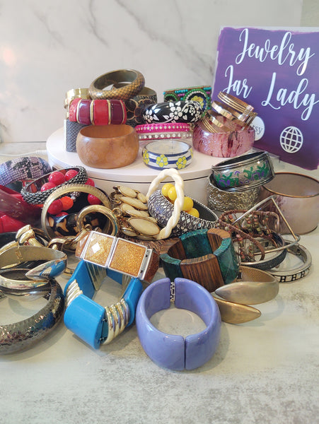 Box Of Bracelets Jewelry Wearable & Craft Jar Vintage To Now Reuse - Lot B35