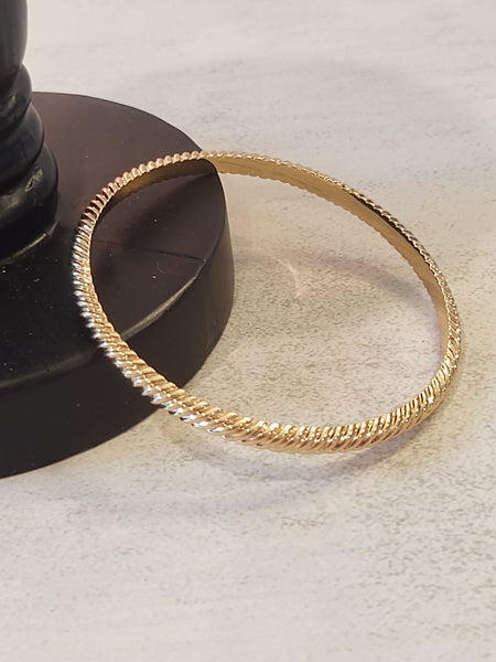 J CREW Bangle Bracelet Ribbed Gold Tone Signed – P87