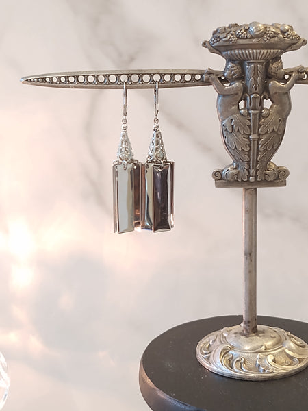Vtg Tassel Earrings Dangle Pierced– P103