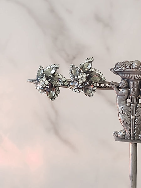 Vtg Smokey Green Rhinestone Cluster Earrings Prong Set Clip On Vintage – Lot P29