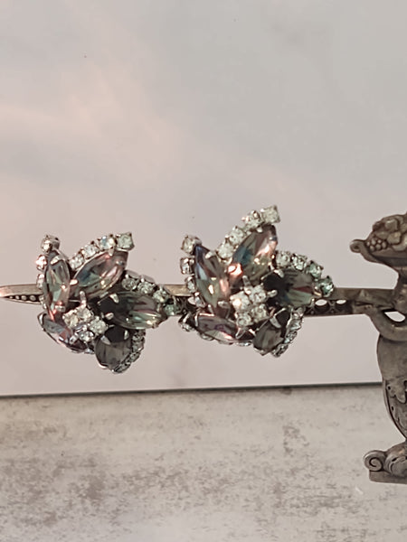 Vtg Smokey Green Rhinestone Cluster Earrings Prong Set Clip On Vintage – Lot P29