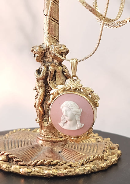 Vtg Wedgwood Pink Cameo Necklace England Gold Tone Setting 24” – P121