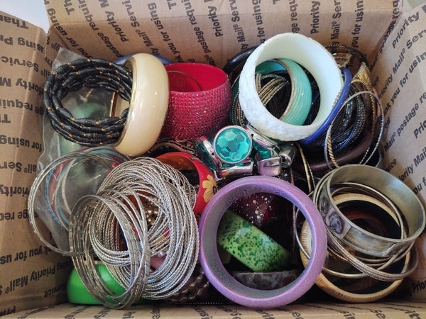 Box Of Bracelets Wearable & Craft Vintage To Now Reuse Grab Bag - Lot B34