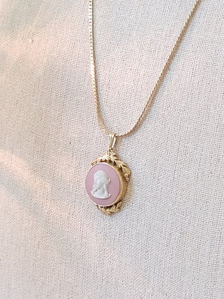 Vtg Wedgwood Pink Cameo Necklace England Gold Tone Setting 24” – P121