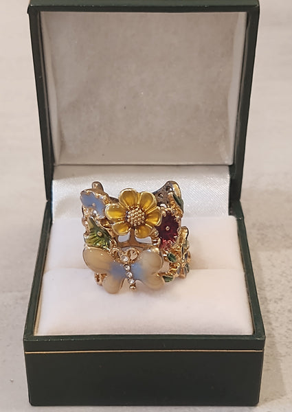 Enamel Butterfly Ring Gold Tone Size 7.5 – P109