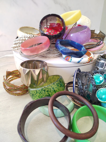 Box Of Bracelets Wearable & Craft Vintage To Now Reuse Grab Bag - Lot B34