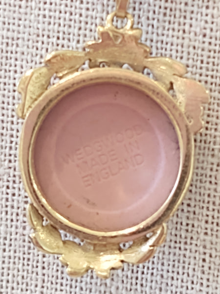 Vtg Wedgwood Pink Cameo Necklace England Gold Tone Setting 24” – P121