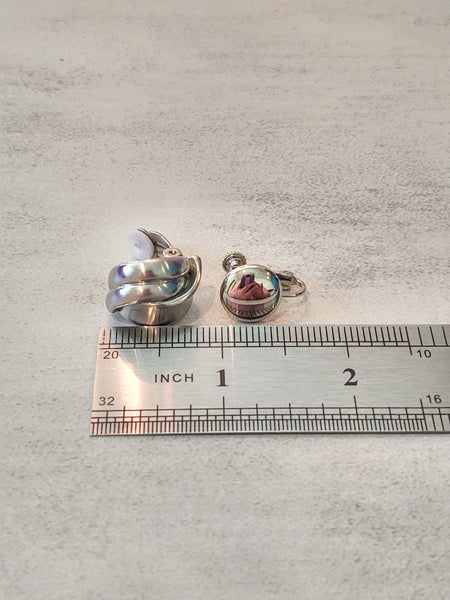 2 Pair Earrings Clip-On Silver Tone – Lot P48