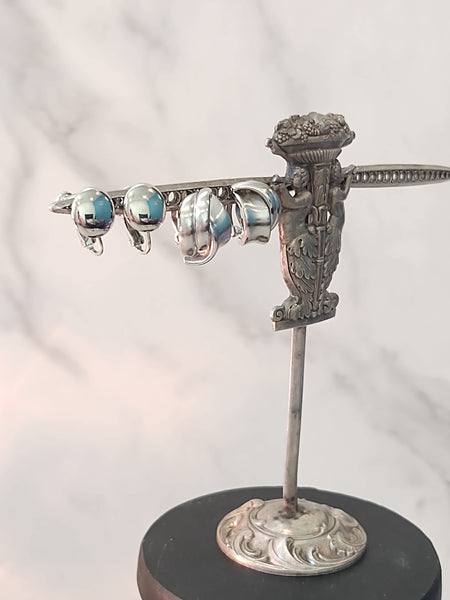 2 Pair Earrings Clip-On Silver Tone – Lot P48