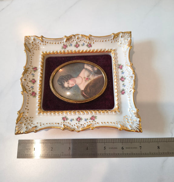 Cameo Creation Portrait Baroness Von Krudener Porcelain Frame Velvet Bubble
