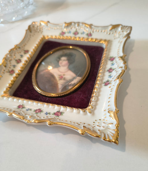 Cameo Creation Portrait Baroness Von Krudener Porcelain Frame Velvet Bubble