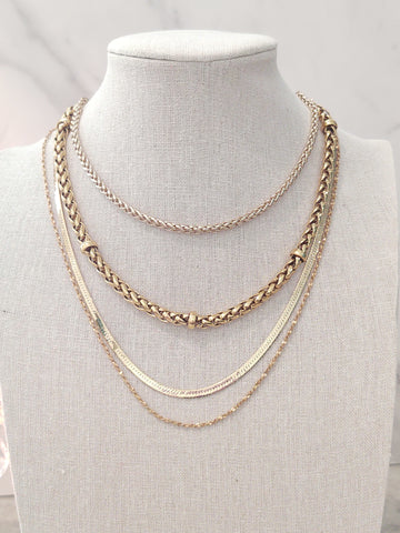 4 Pc Set Vintage Gold Tone Necklaces – Lot P177