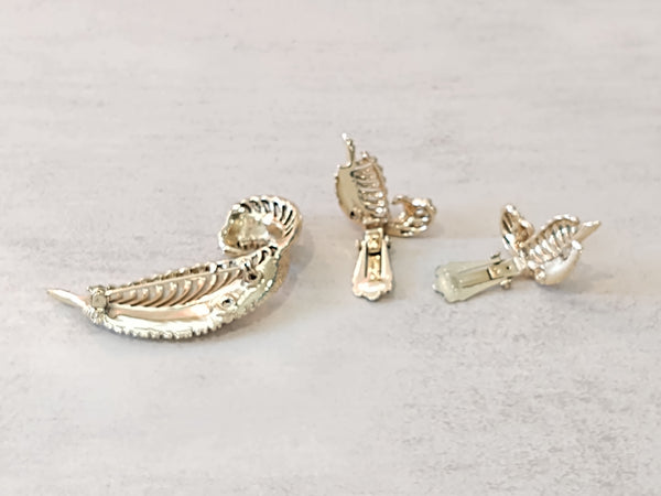 Set Vtg Feather Earrings & Brooch Gold Tone Jewelry – Lot P24