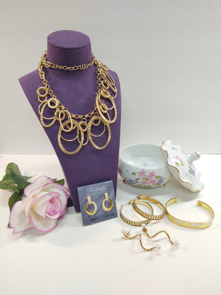 Jewelry Box With Wearable Jewelry Included Porcelain – P117