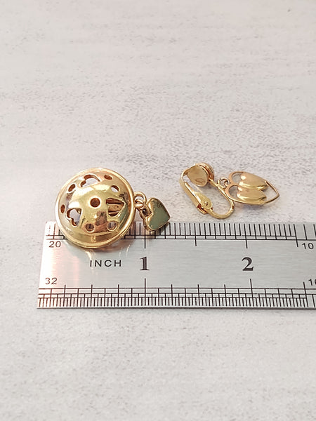 2 Pair Vtg Heart Earrings Gold Tone Clip-On Fashion Jewelry – Lot P44