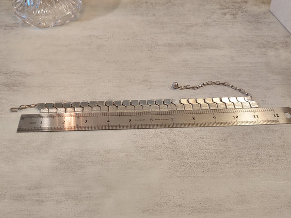 Vtg Necklace Silver Tone Cleopatra Collar Choker 15” – P91