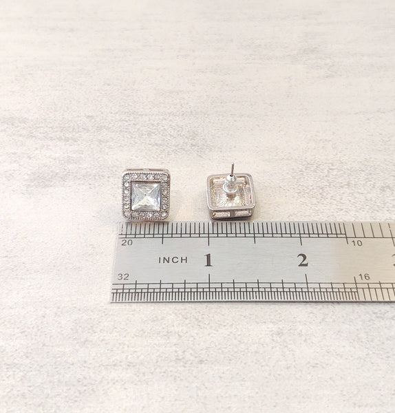 Crystal Stud Pierced Earrings Clear Silver Tone – Lot P72