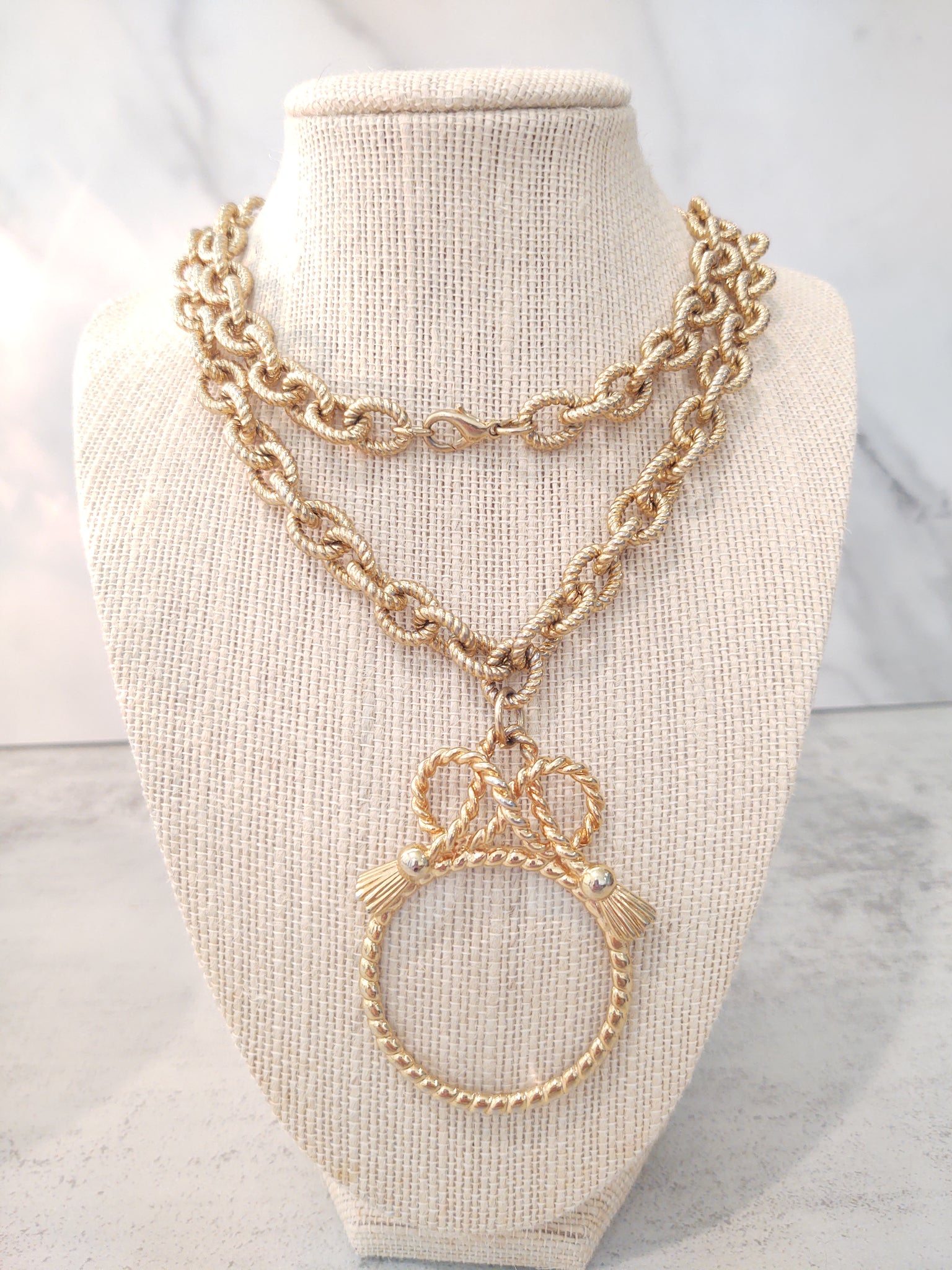 Vintage Glass Magnifier Loupe Pendant Necklace Gold Tone - Lot P171