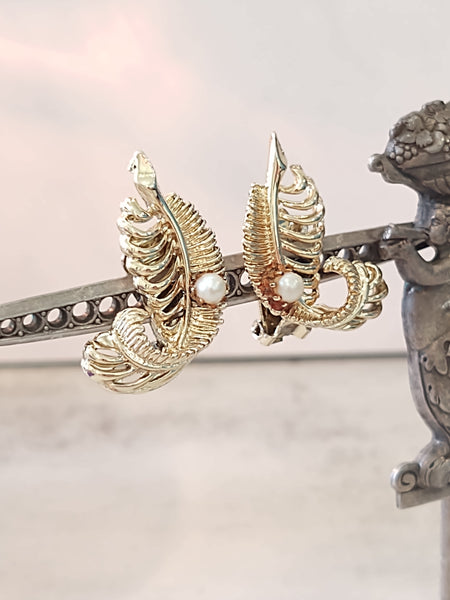 Set Vtg Feather Earrings & Brooch Gold Tone Jewelry – Lot P24