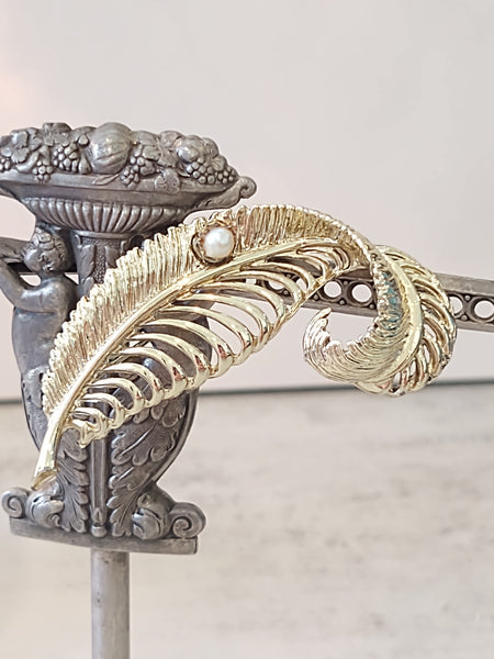 Set Vtg Feather Earrings & Brooch Gold Tone Jewelry – Lot P24