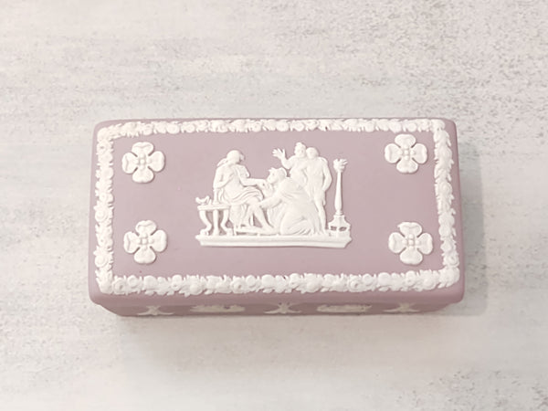 Vintage Wedgwood Jasperware Lilac Trinket Box - Lot P158