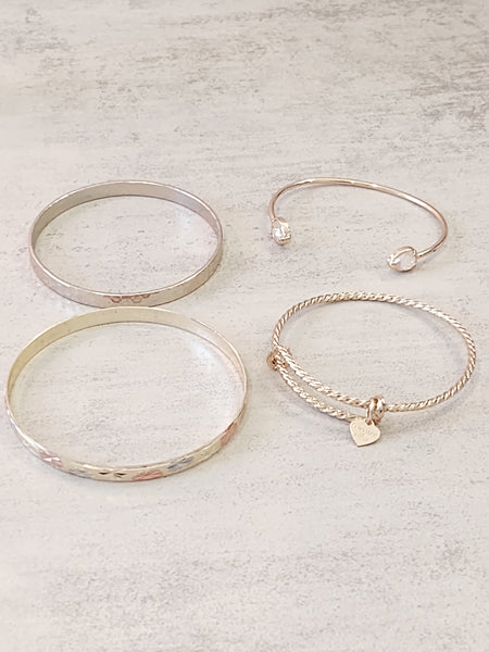 4 Pcs Bracelet Lot Gold Tone Bangles – Lot P61