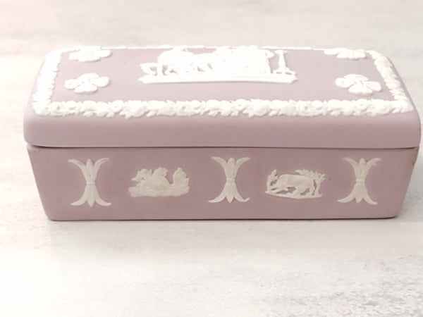 Vintage Wedgwood Jasperware Lilac Trinket Box - Lot P158