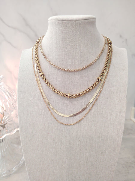 4 Pc Set Vintage Gold Tone Necklaces – Lot P177