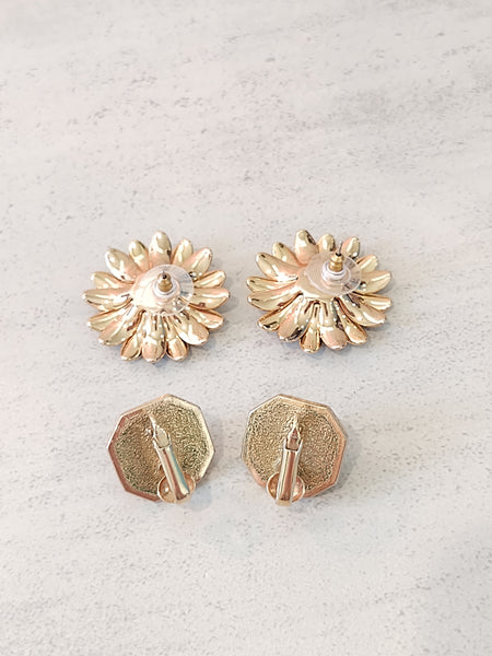 2 Pair Vtg Earrings Daisy Flower & Pearl Jewelry – Lot P37