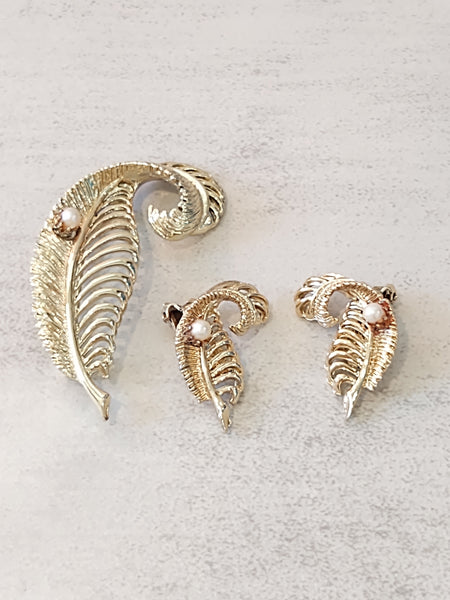 Set Vtg Feather Earrings & Brooch Gold Tone Jewelry – Lot P24