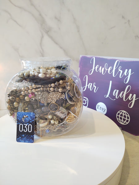 Craft Jewelry Vintage To Now Reuse Repurpose - Lot B30