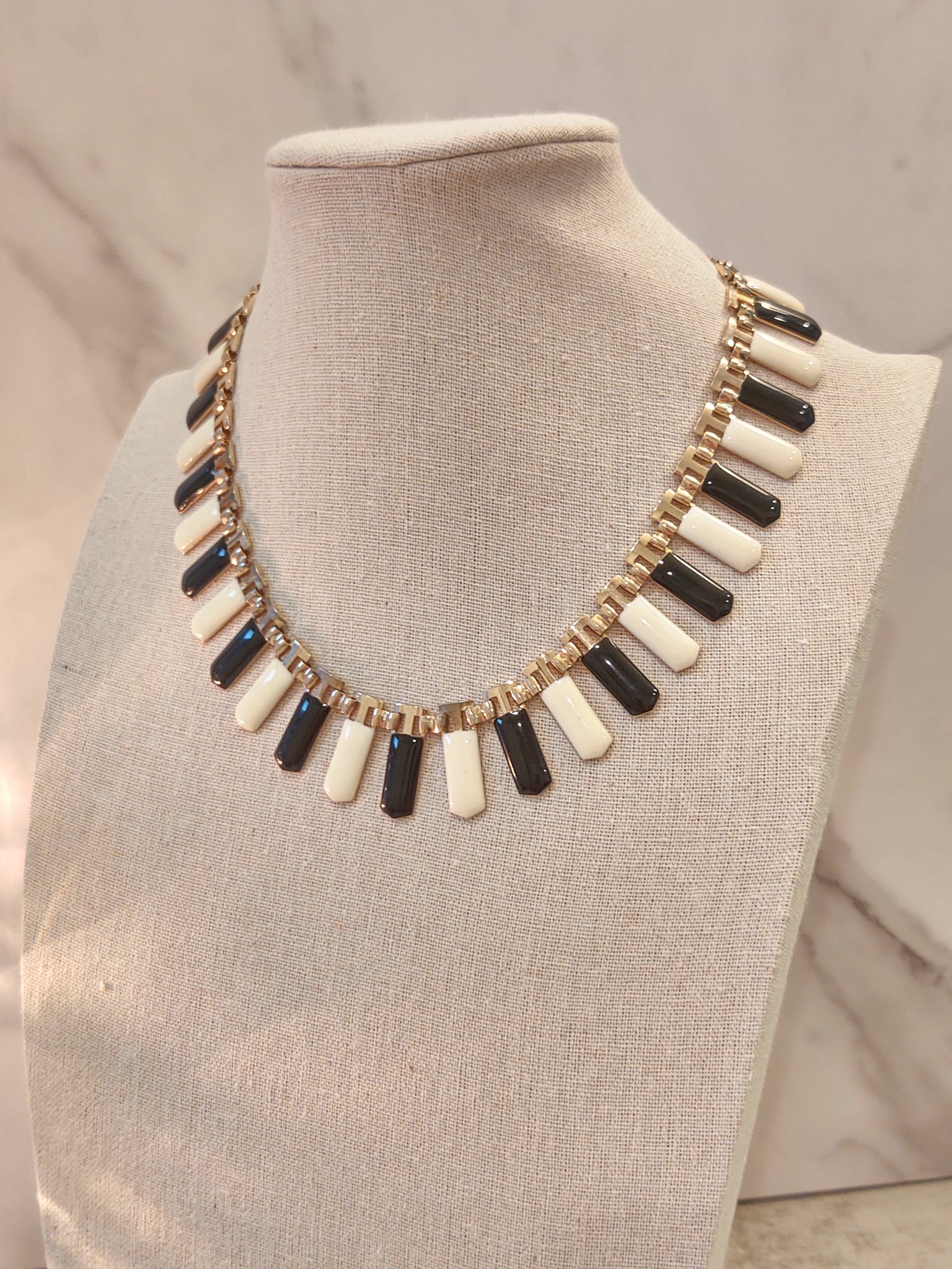 Vintage Black White Enamel Piano Keys Gold Tone Necklace 17" – P99