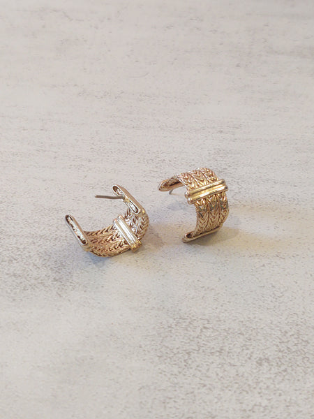 2 Pair Vtg Huggie Earrings Gold Tone Pierced Fashion Jewelry – Lot P51