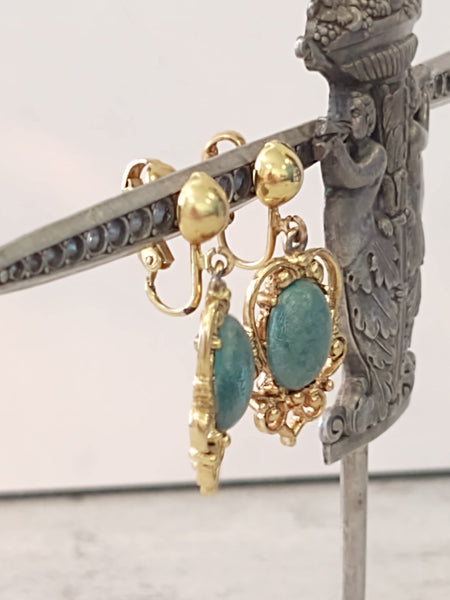 Vtg Green Stone Gold Tone Clip On Earrings – Lot P21