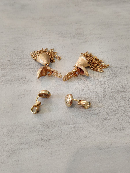 2 Pair Vtg Earrings Tassel Studs Fashion Clip-On Jewelry – Lot P40