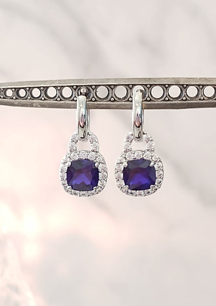 Blue Crystal Pierced Earrings Silver Tone – Lot P76