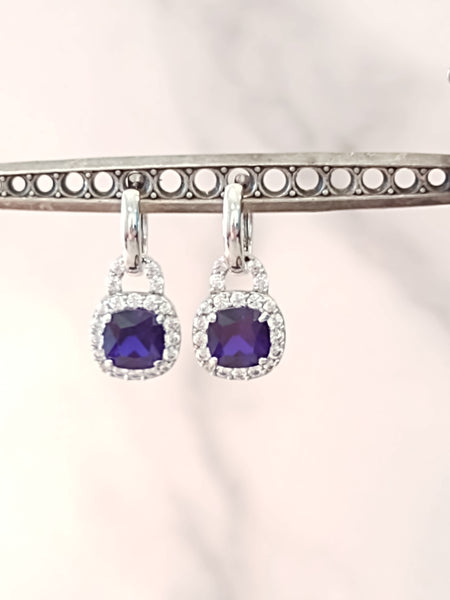 Blue Crystal Pierced Earrings Silver Tone – Lot P76