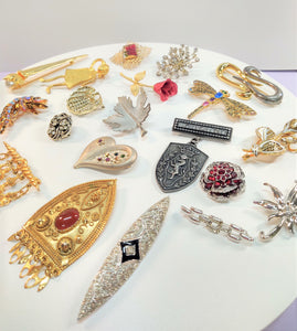 20 Pc Pins Brooch Vintage To Now Jewelry Resell Reuse Repurpose Craft Just $2 Each!- Lot 16