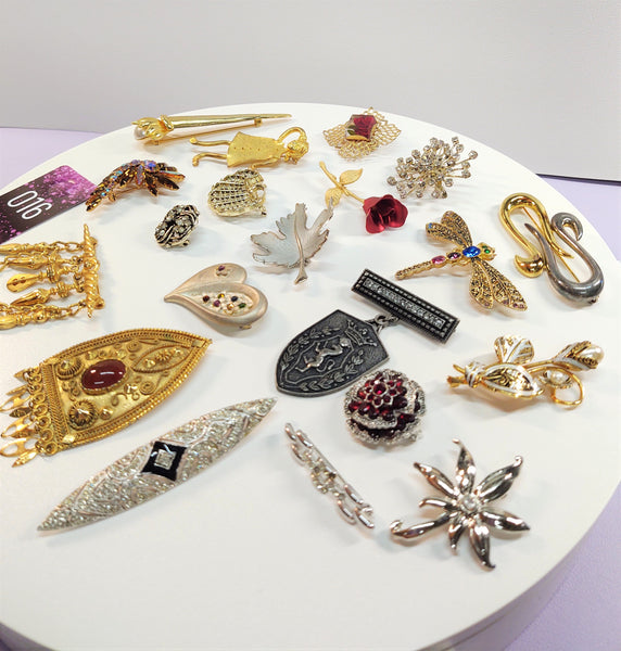20 Pc Pins Brooch Vintage To Now Jewelry Resell Reuse Repurpose Craft Just $2 Each!- Lot 16